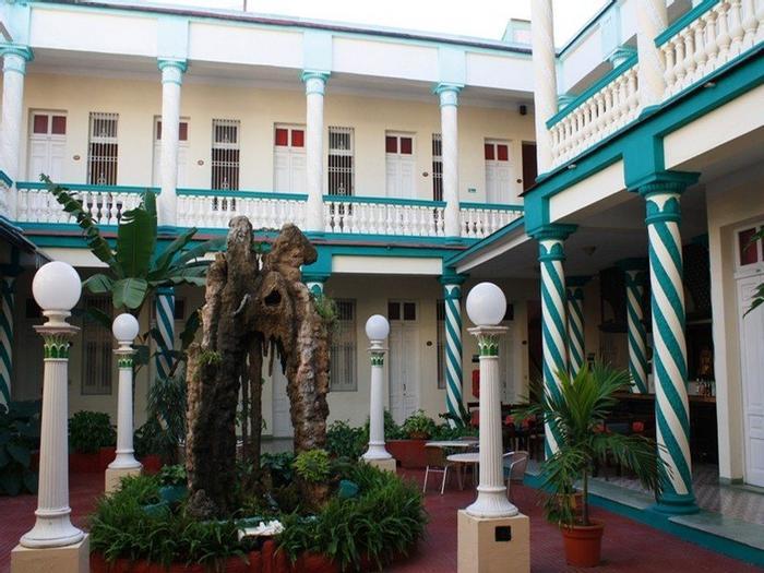 Hotel Camagüey Colón - Bild 1