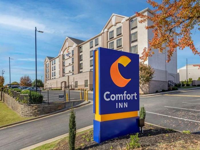 Hotel Comfort Inn - Bild 1