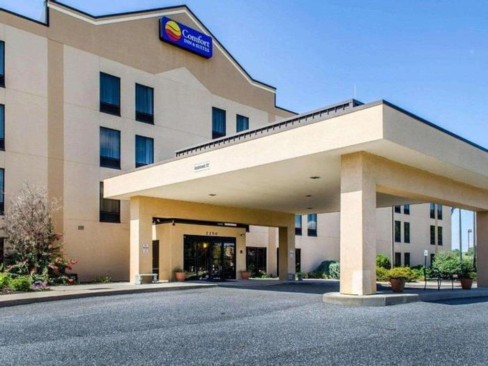 Hotel Comfort Inn & Suites - Bild 1