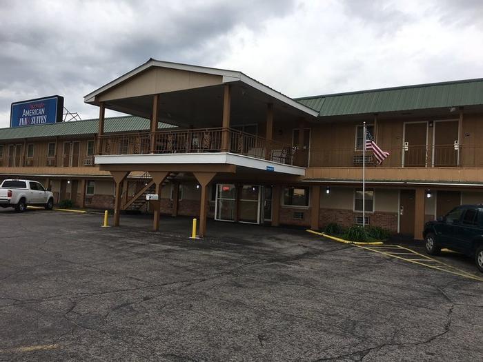 Hotel American Inn & Suites - Bild 1