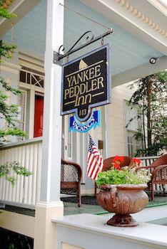 Hotel Yankee Peddler Inn - Bild 1