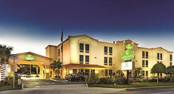 Hotel La Quinta Inn & Suites by Wyndham St. Petersburg Northeast - Bild 4