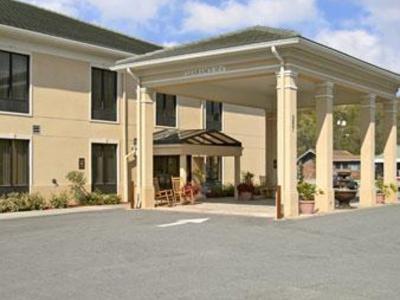 Hotel Baymont by Wyndham Savannah/Garden City - Bild 2