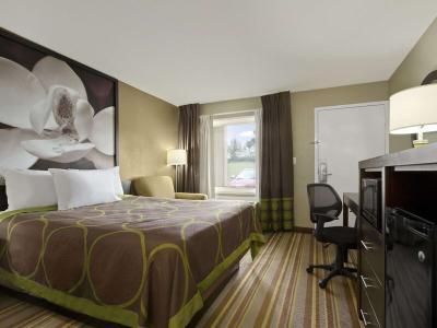 Hotel Super 8 by Wyndham Tupelo Airport - Bild 5