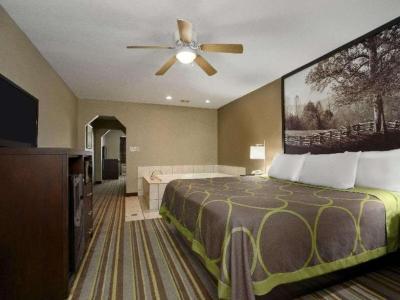 Hotel Super 8 by Wyndham Tupelo Airport - Bild 3