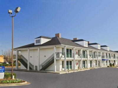 Hotel Baymont by Wyndham Warner Robins - Bild 3