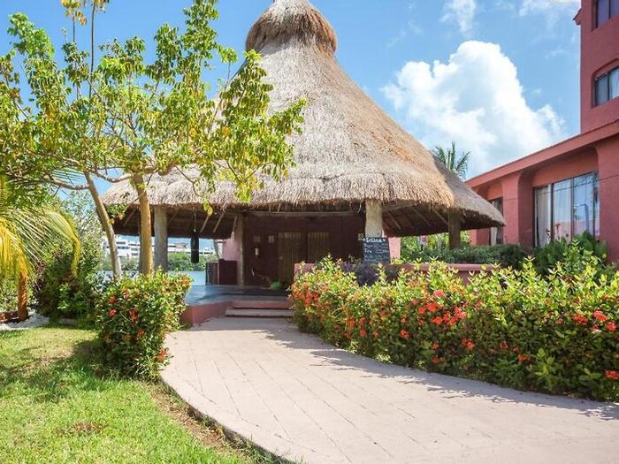 Selina Cancun Laguna Hotel Zone - Bild 1
