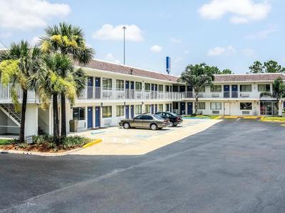 Hotel Motel 6 Jacksonville - Orange Park - Bild 3