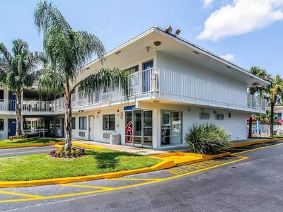 Hotel Motel 6 Jacksonville - Orange Park - Bild 2
