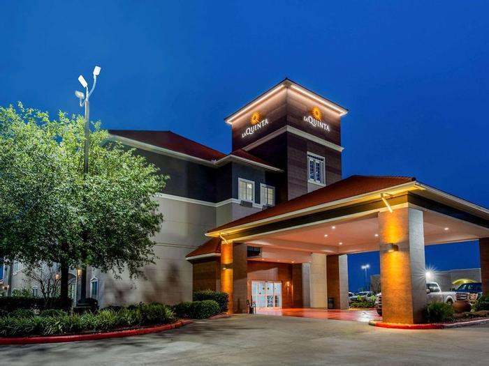 Hotel La Quinta Inn & Suites by Wyndham Orange - Bild 1