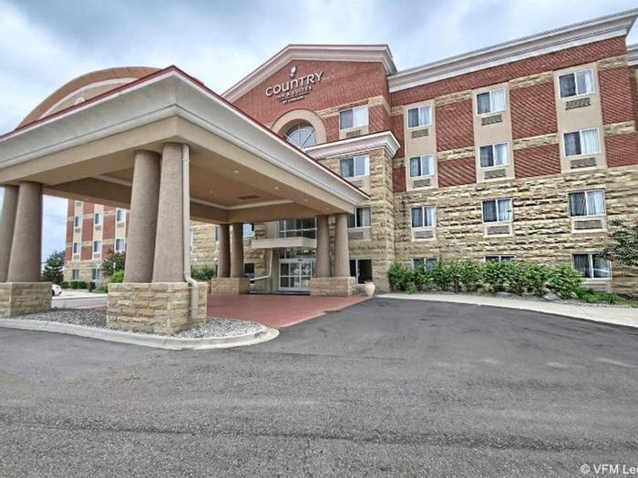 Hotel Country Inn & Suites by Radisson, Dearborn, MI - Bild 1