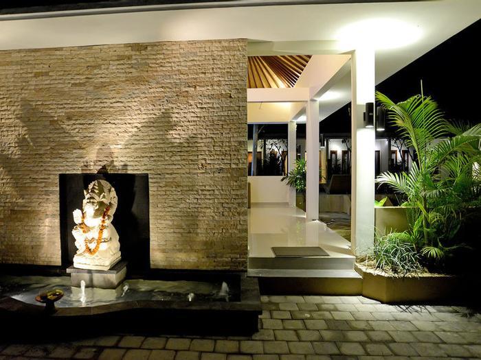 Hotel AW Residence Seminyak - Bild 1