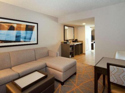 Hotel Embassy Suites by Hilton Cincinnati Northeast Blue Ash - Bild 5