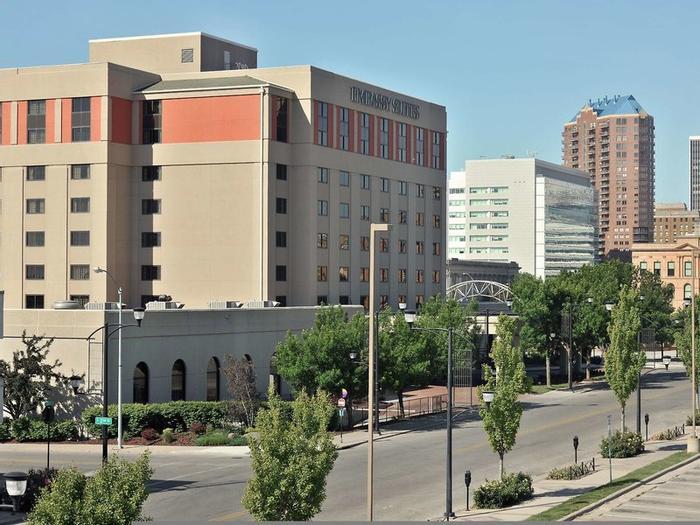 Embassy Suites Hotel Des Moines Downtown - Bild 1