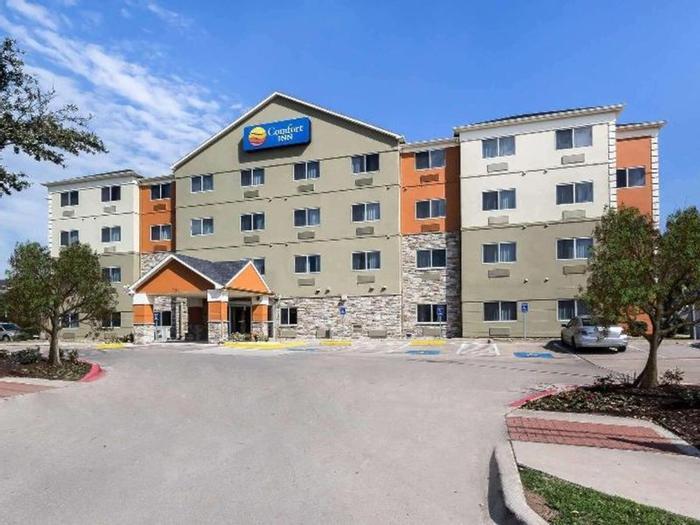 Hotel Comfort Inn & Suites - Bild 1