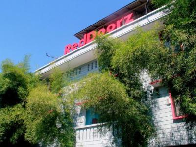 Hotel Palagan Joglo Boutique Guest House by RedDoorz - Bild 2