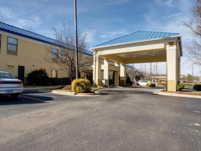 Hotel Econo Lodge Raleigh Near Walnut Creek Amphitheatre - Bild 5