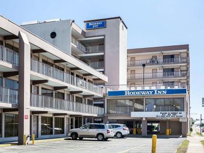 Hotel Red Roof PLUS & Suites Virginia Beach - Seaside - Bild 2