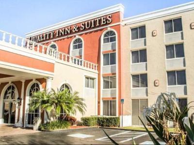 Hotel Quality Inn & Suites - Bild 2