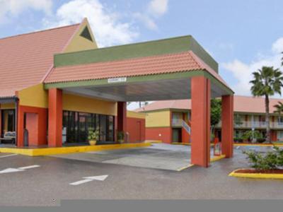 Hotel Days Inn by Wyndham Cocoa Cruiseport West At I-95 524 - Bild 5