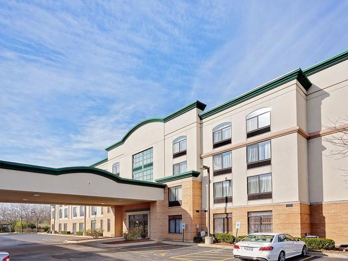 Hotel Wingate by Wyndham Arlington Heights - Bild 1