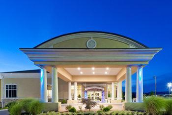Hotel Holiday Inn Express Woodstock-Shenandoah Valley - Bild 1