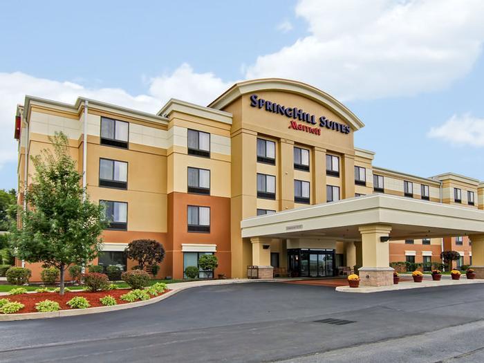 Hotel SpringHill Suites  Erie - Bild 1