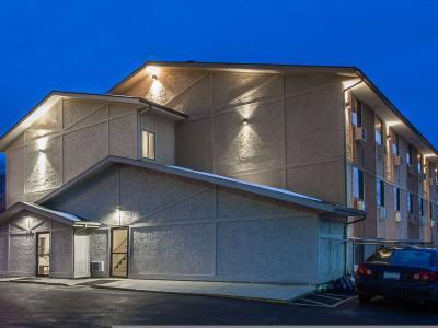 Hotel Super 8 by Wyndham Dubuque - Bild 2