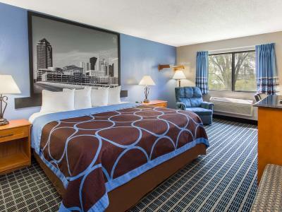 Hotel Super 8 by Wyndham Iowa City/Coralville - Bild 5