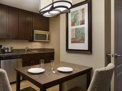 Hotel Homewood Suites by Hilton Kalamazoo-Portage - Bild 5