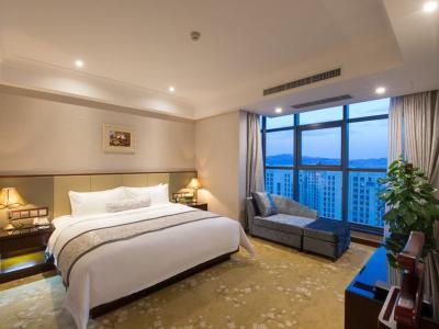 Gloria Plaza Hotel Qingdao - Bild 2