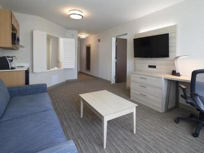 Hotel Holiday Inn Express & Suites La Porte - Bild 3