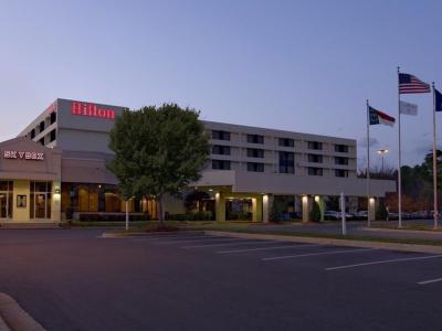 Hotel Hilton Raleigh North Hills - Bild 2