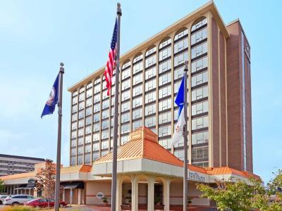 Hotel Hilton Springfield - Bild 2