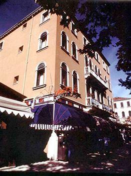 Hotel Cristallo - Bild 1