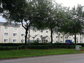 Hotel Hometown Inn & Suites Jacksonville – Butler Blvd./Southpoint - Bild 4