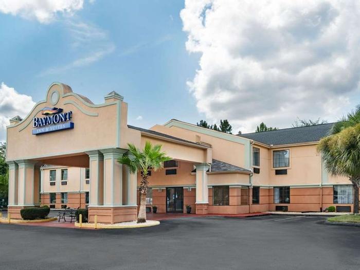 Hotel Baymont by Wyndham Hinesville Fort Stewart Area - Bild 1