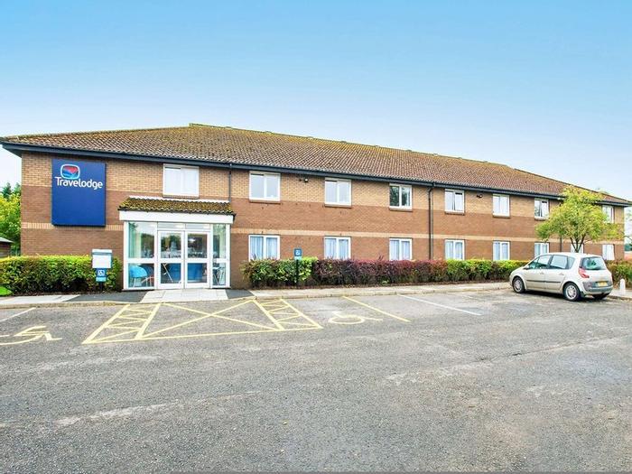 Travelodge Kinross M90 - Bild 1