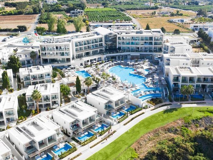 Hotel Atlantica Mare Village Paphos - Bild 1