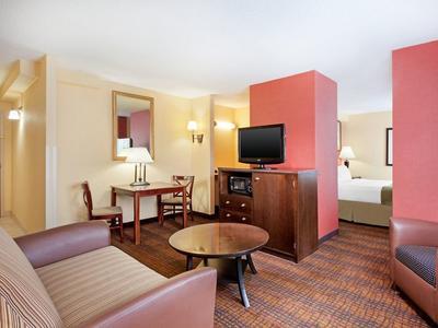 Hotel Holiday Inn Express Richmond - Midtown - Bild 3