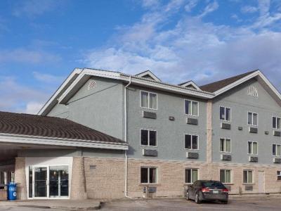 Hotel Super 8 by Wyndham Winnipeg West - Bild 3