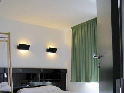 Hotel Hostal Athenas Sant Adria de Besos - Bild 5