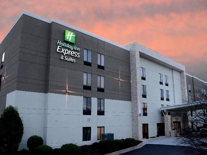 Holiday Inn Express Hotel & Suites Research Triangle Park - Bild 1