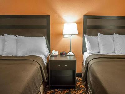 Hotel Econo Lodge Inn & Suites - Bild 5