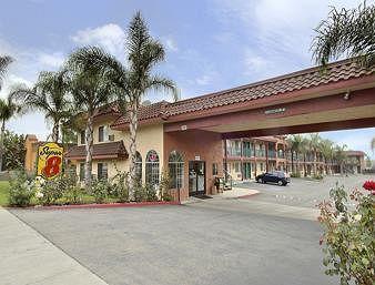 Hotel Super 8 by Wyndham Upland Ontario CA - Bild 2