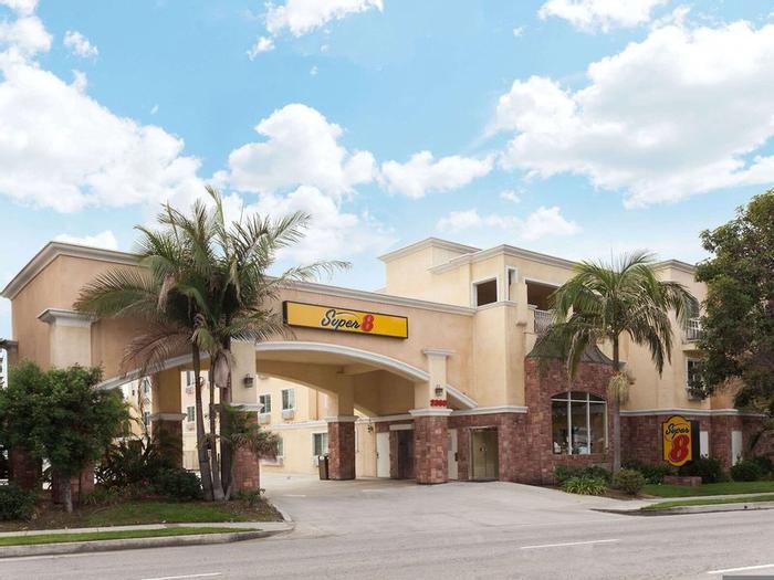 Hotel Super 8 by Wyndham Torrance LAX Airport Area - Bild 1