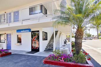 Hotel Motel 6 Santa Barbara - State Street - Bild 2