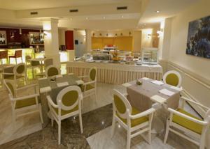 iH Hotels Bari Oriente - Bild 2