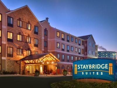 Hotel Staybridge Suites Omaha 80Th And Dodge - Bild 3