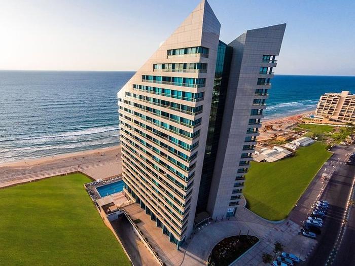 Hotel Herbert Samuel Okeanos Suites Herzliya - Bild 1